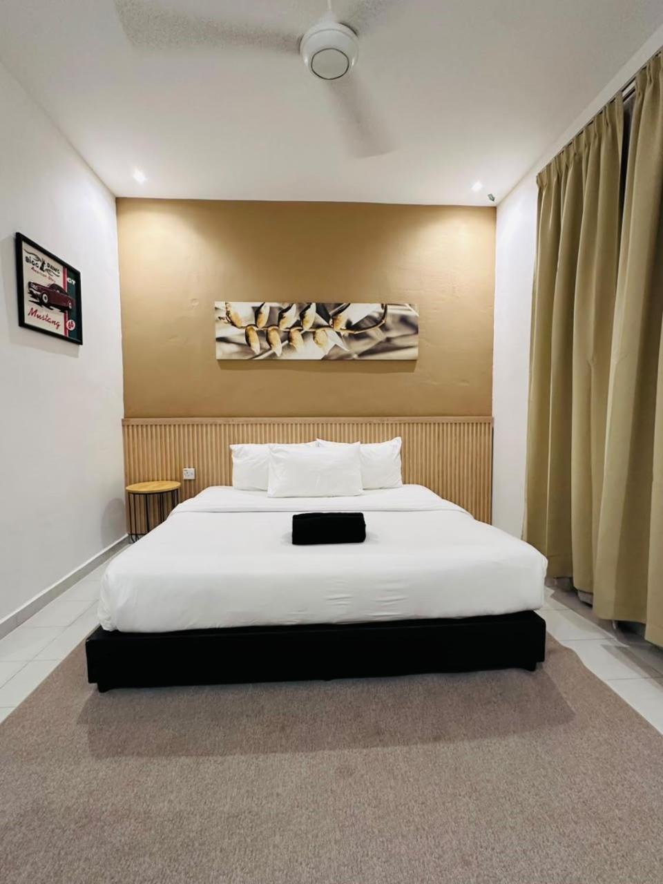 Dhania Motel 19/41