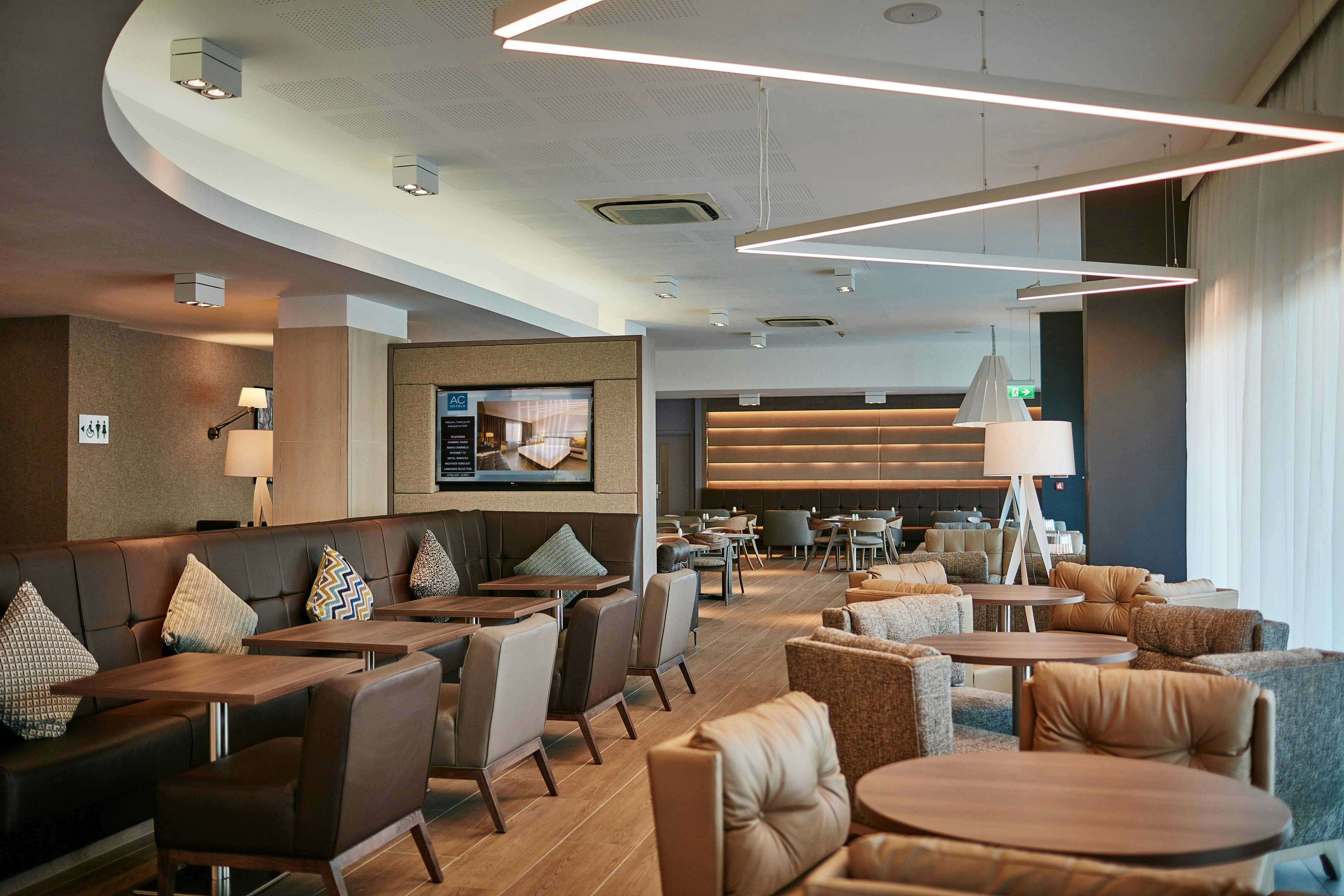 AC Hotel Manchester Salford Quays 21/39