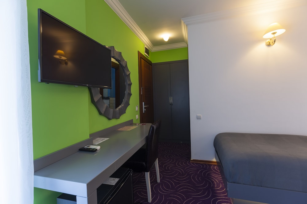 Mene City Hotel 36/70