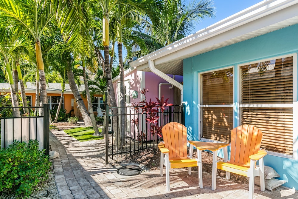 Tropical Breeze Resort 55/77