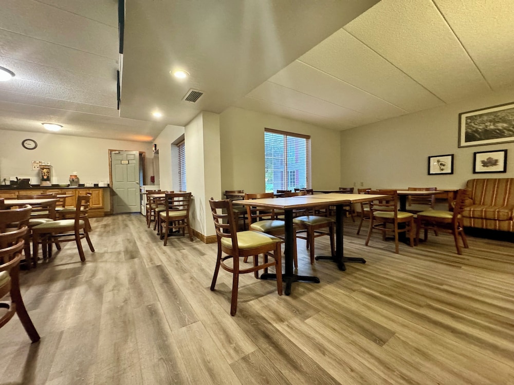 Quality Inn & Suites Alexandria MN 26/31