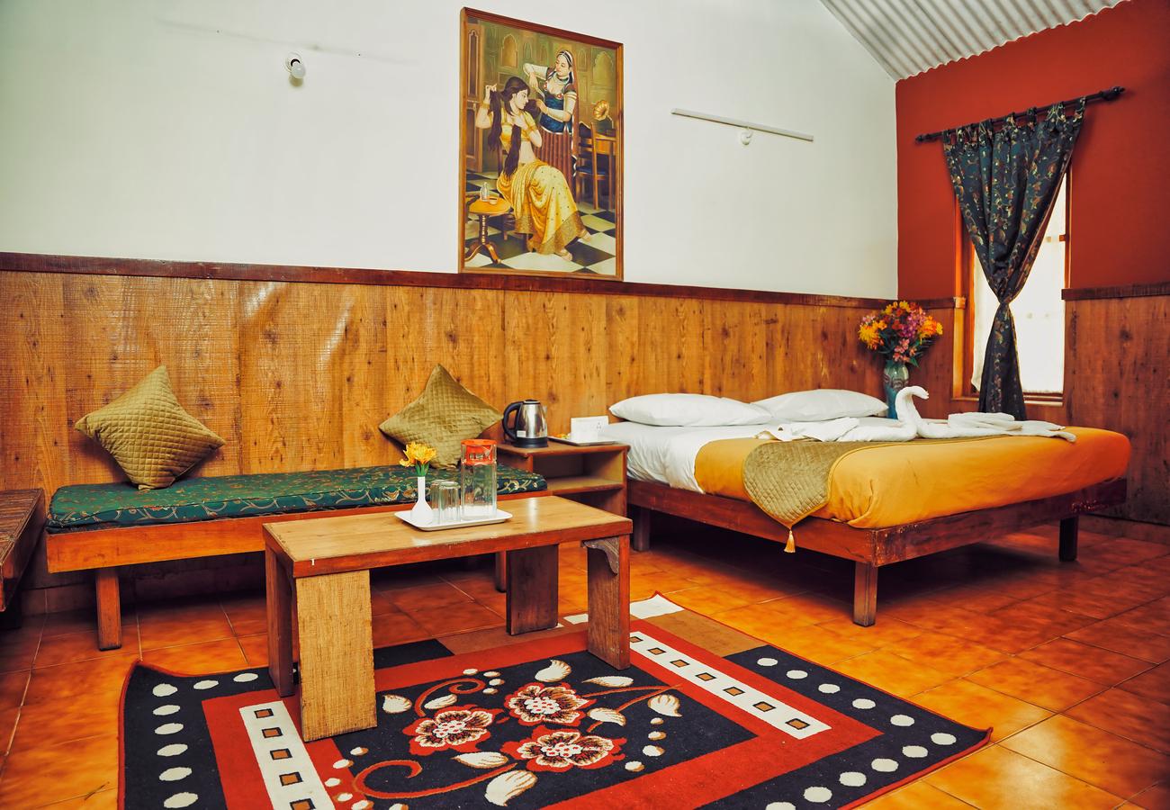 Hotel Kluney Manor 5/16