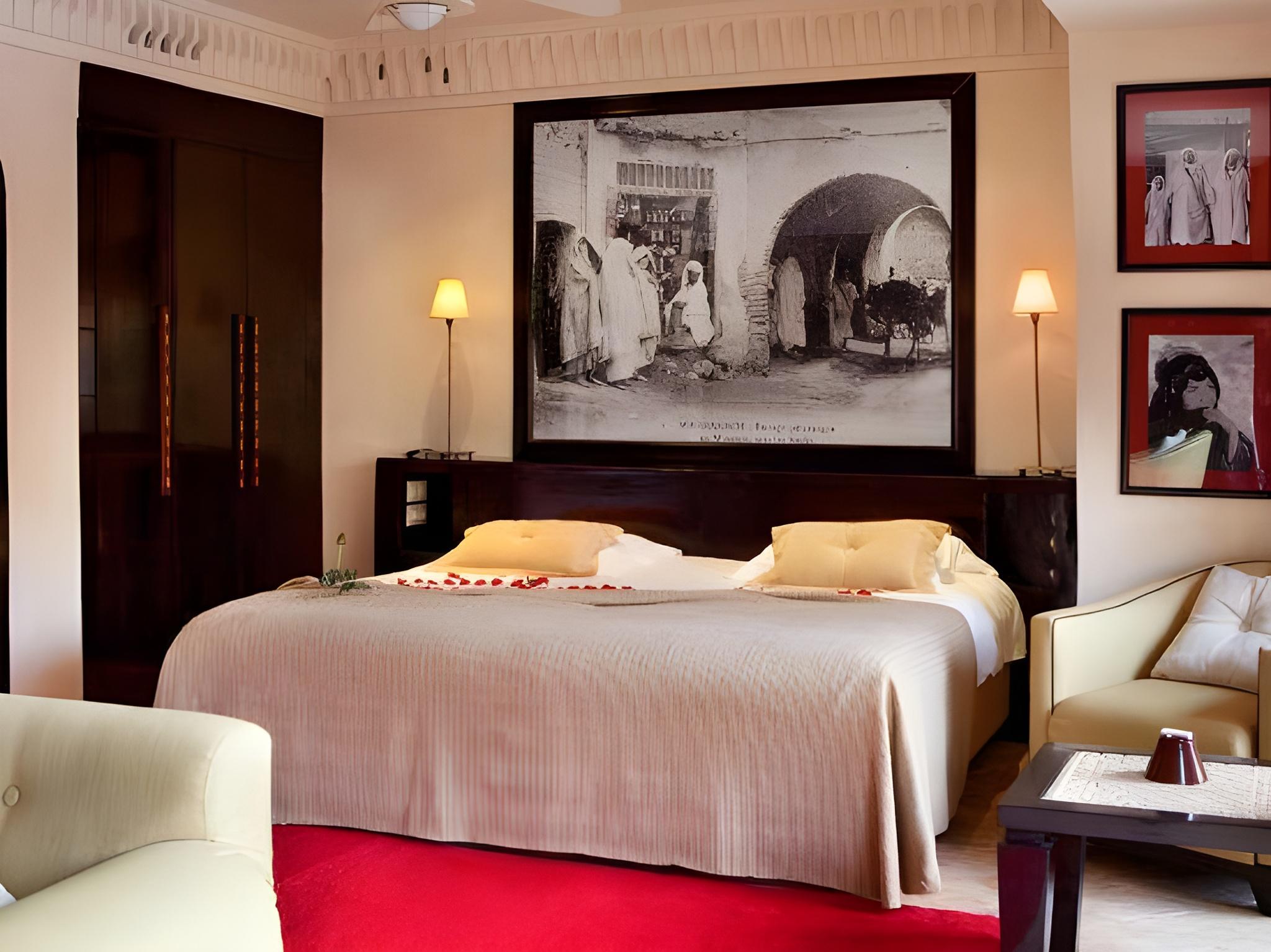 Medina, 1 Double and 1 Single Bed