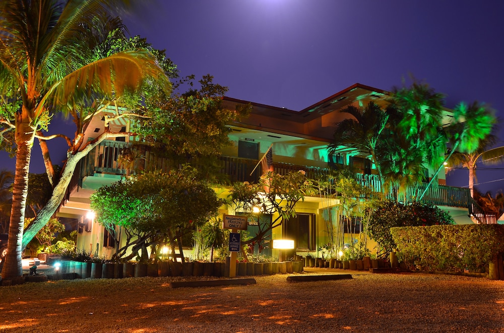Parmer's Resort 41/51