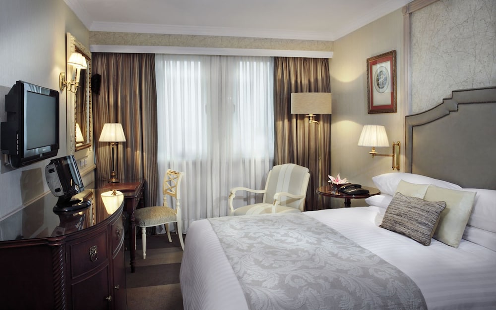 Melia Castilla Hotel 16/81