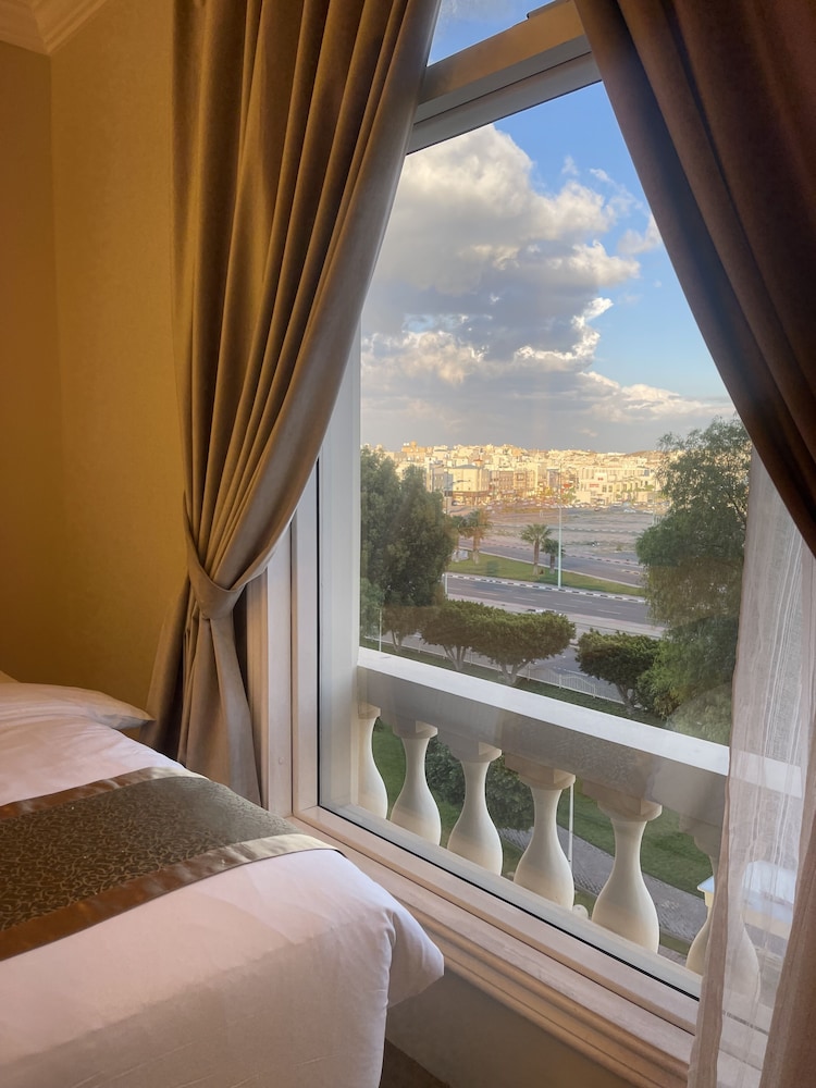 Remaj Hotel 13/51