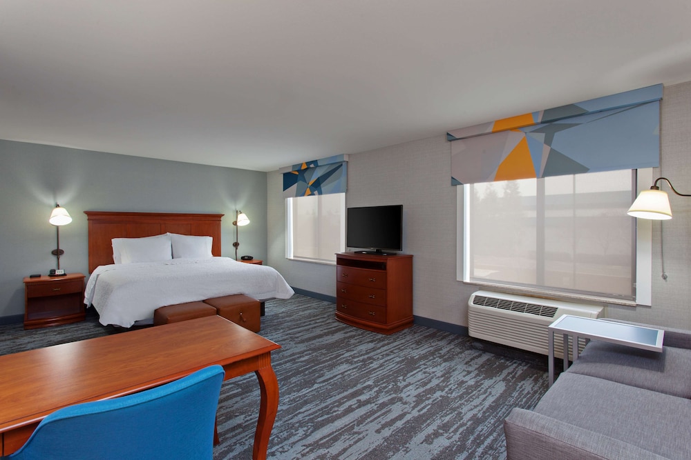 Hampton Inn and Suites Clovis Airport North 24/50