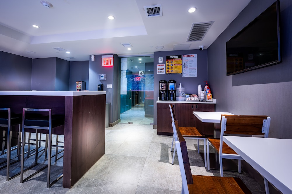 La Quinta Inn Suites By Wyndham Times Square South 42/60
