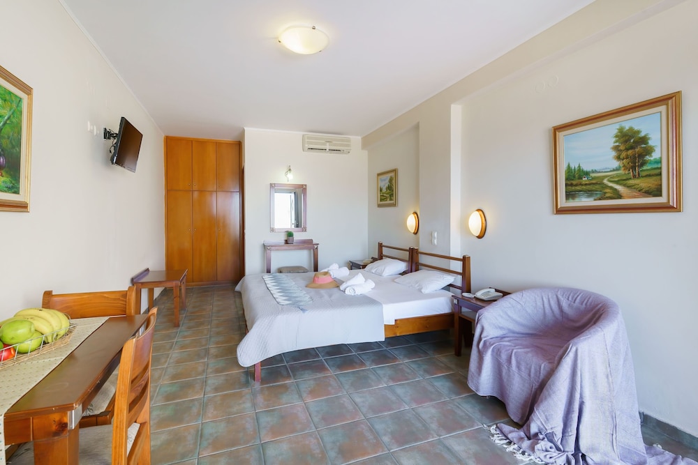 Sun Rise Suites Hotel 12/33