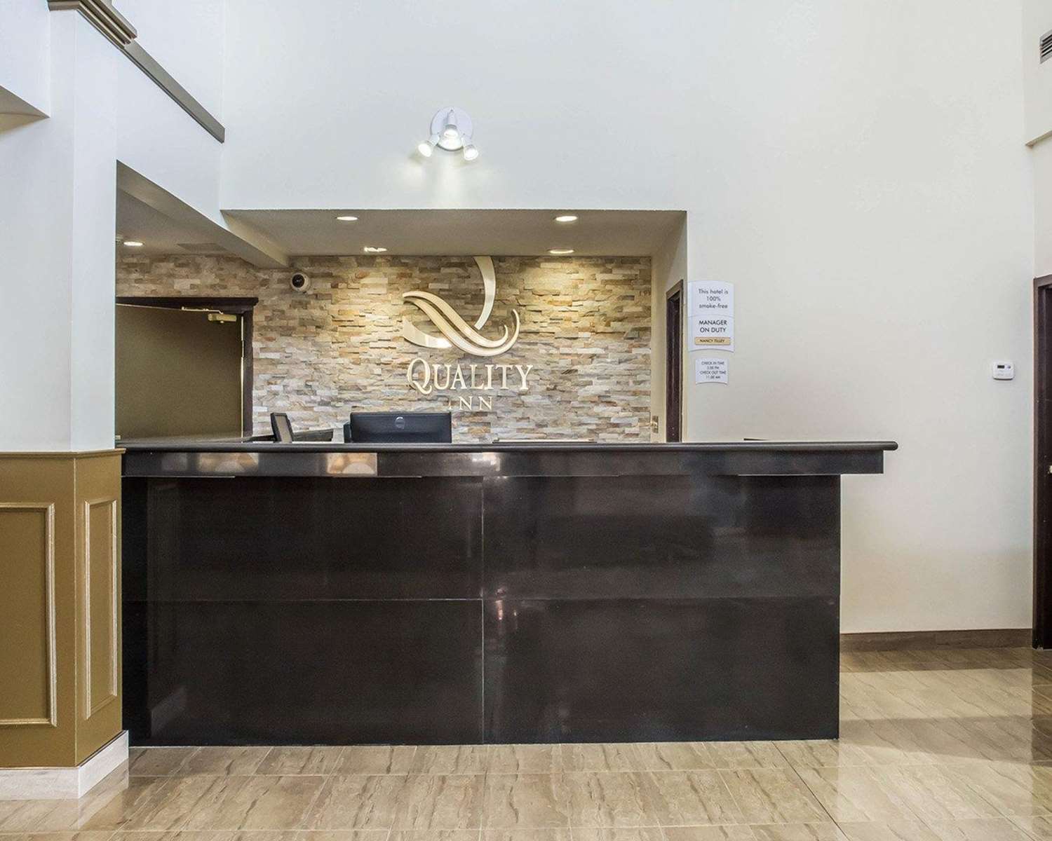 Days Inn by Wyndham Barrie 2/16