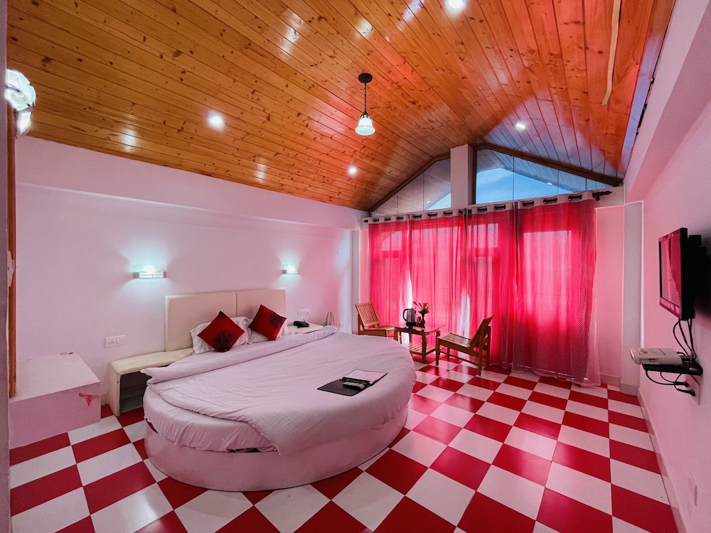 Nihal Cottage 24/63