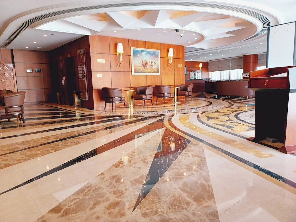 Royal Qatar Hotel 4/45