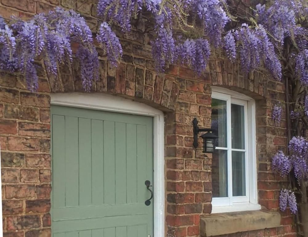 The Stables At Owlett Hall 9/22