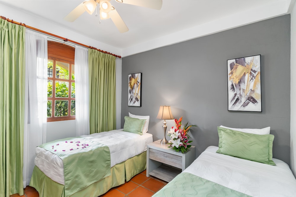 Villa Del Sueño 14/50