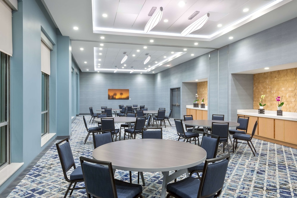 Hyatt House Orlando Airport 72/81