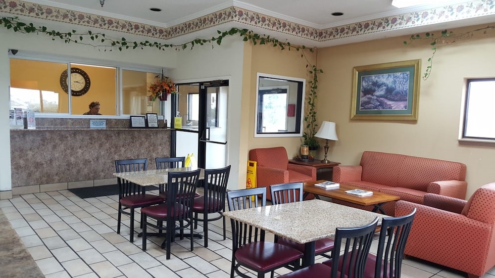 Red Lion Inn & Suites Caseyville 20/31