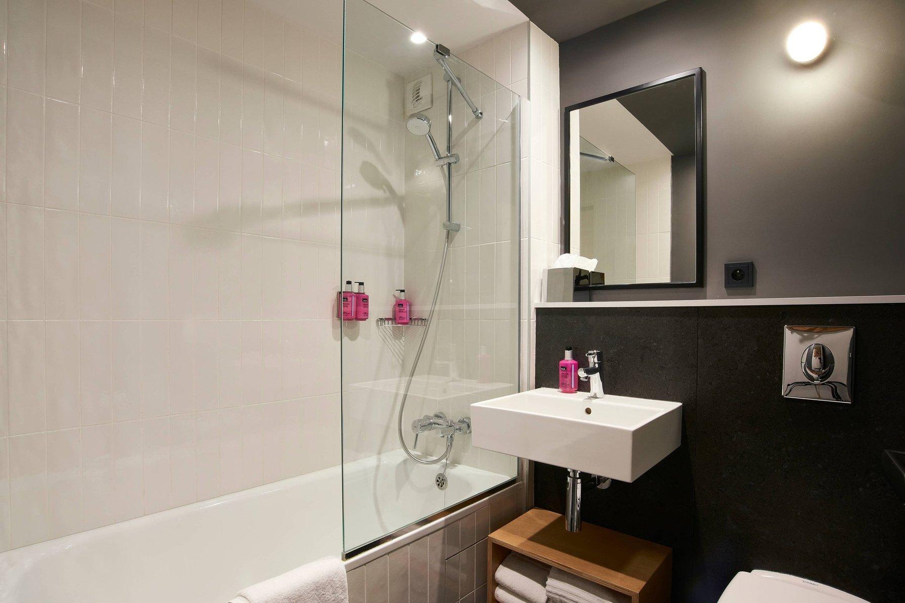 Moxy Sleeper, Guest Room, Twin Beds