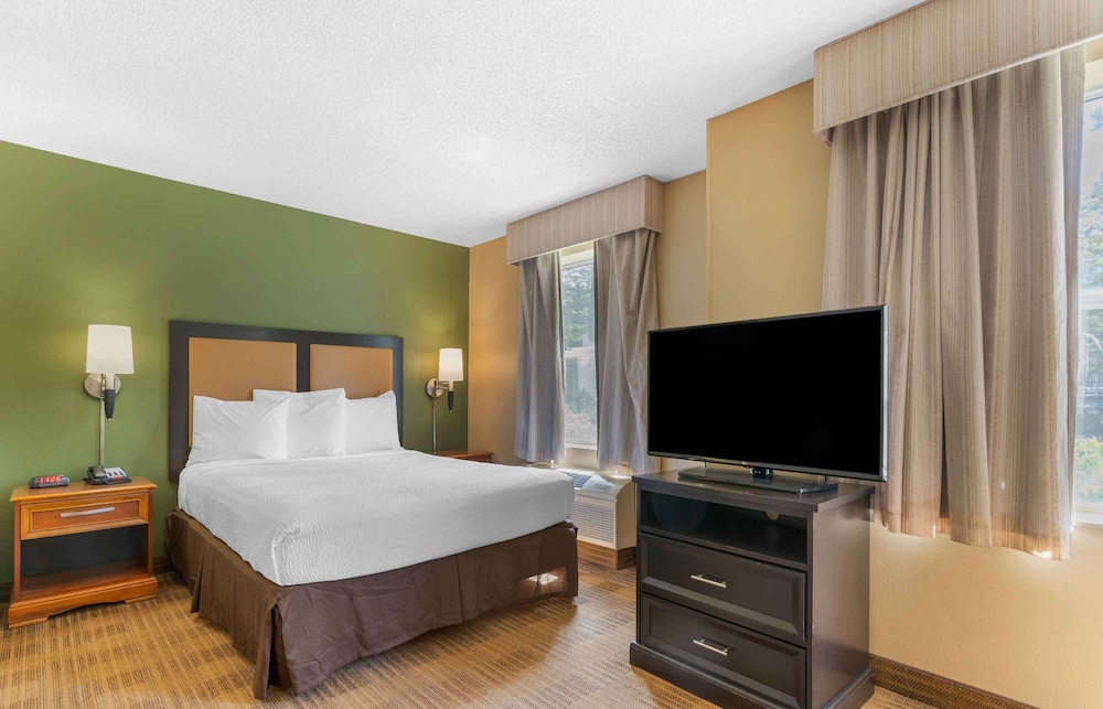 استوديو ديلوكس بسرير كوين مع أريكة، Extended Stay America San Jose - Edenvale - South 3/3