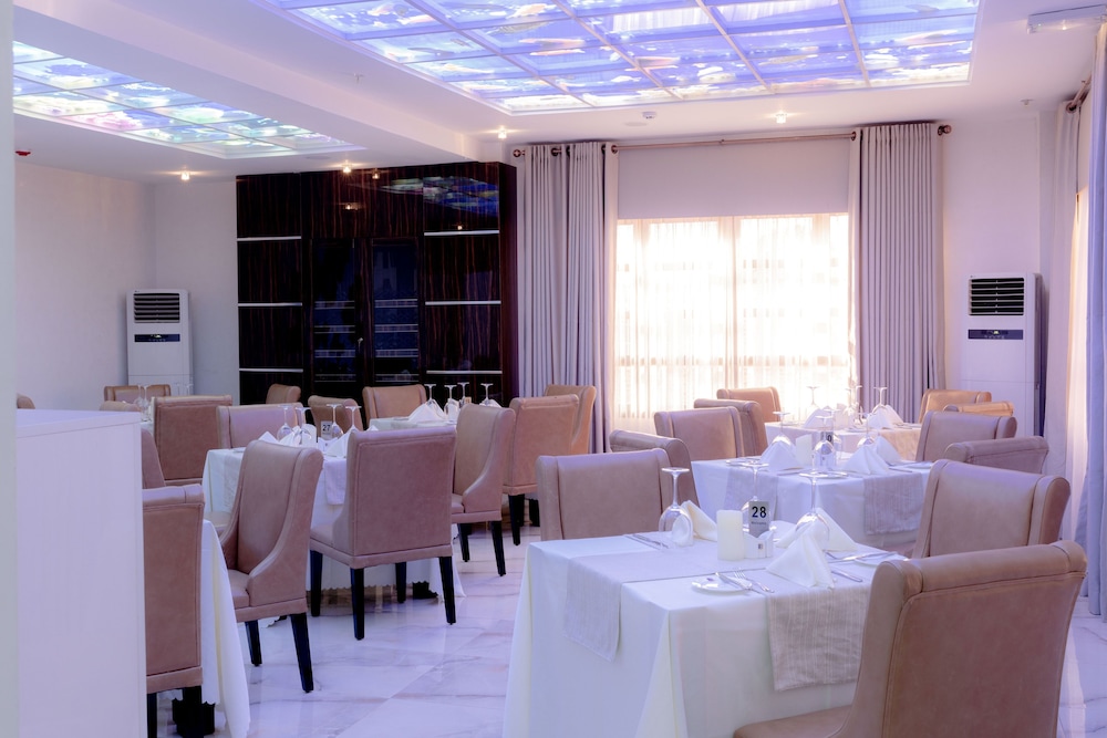 Wells Carlton Hotel and Apartment Abuja 42/57