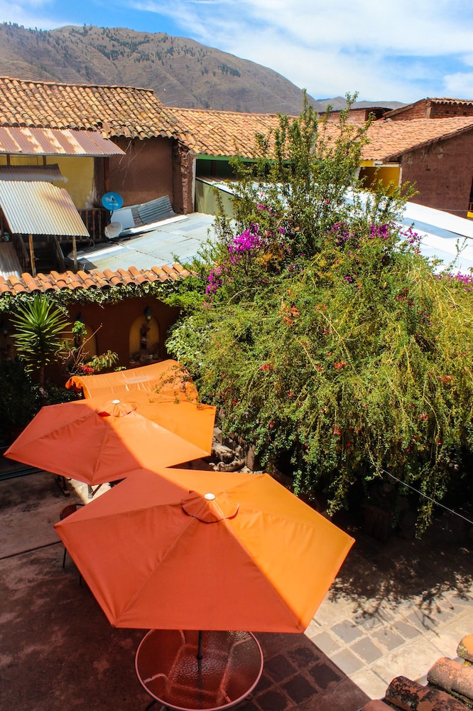Fuente de Agua Cusco Hotel 70/72