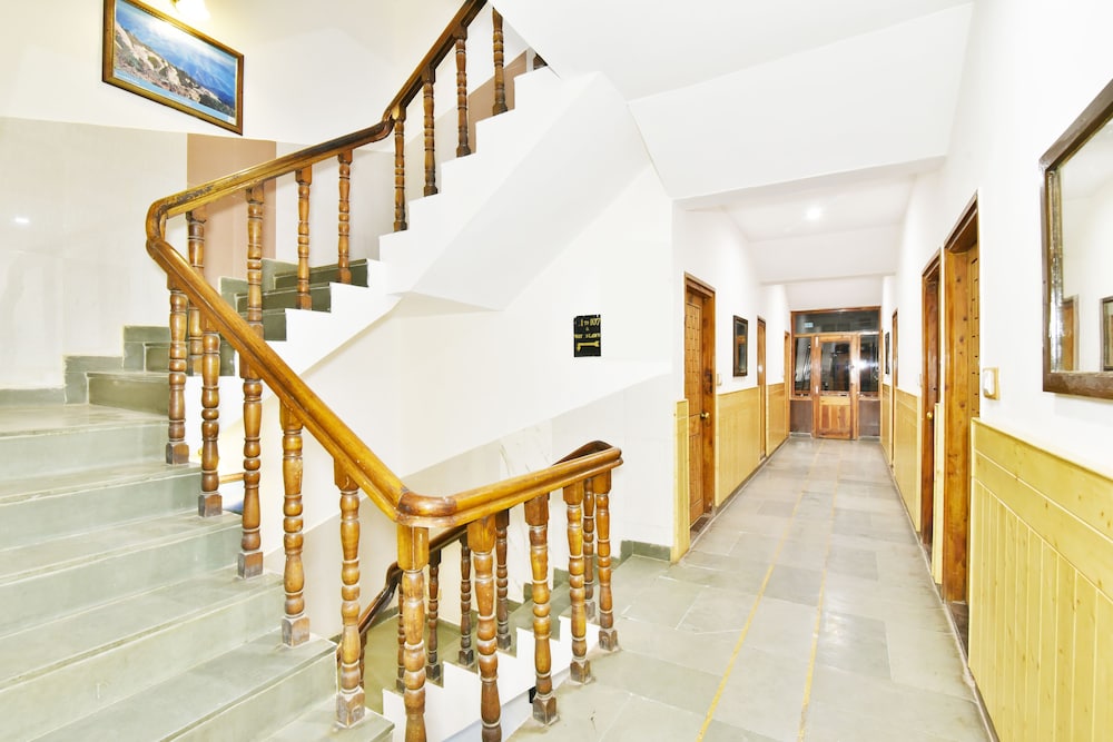 HOTEL DEVLOK 44/49