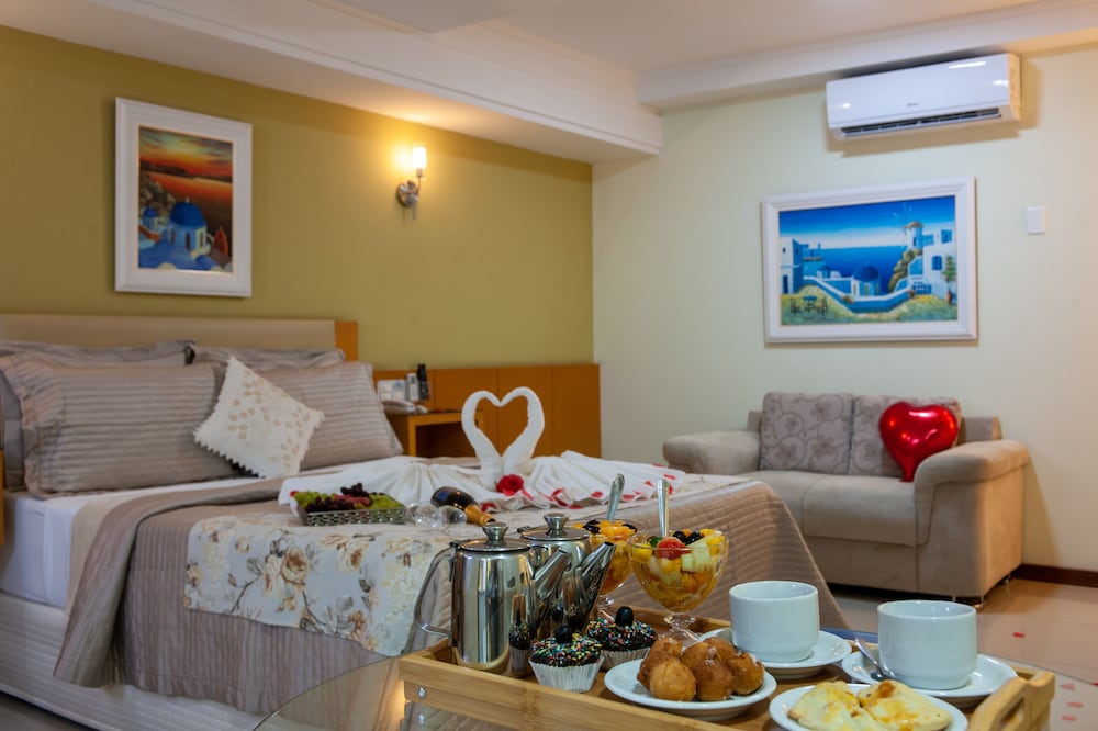 Hotel Santorini 48/72