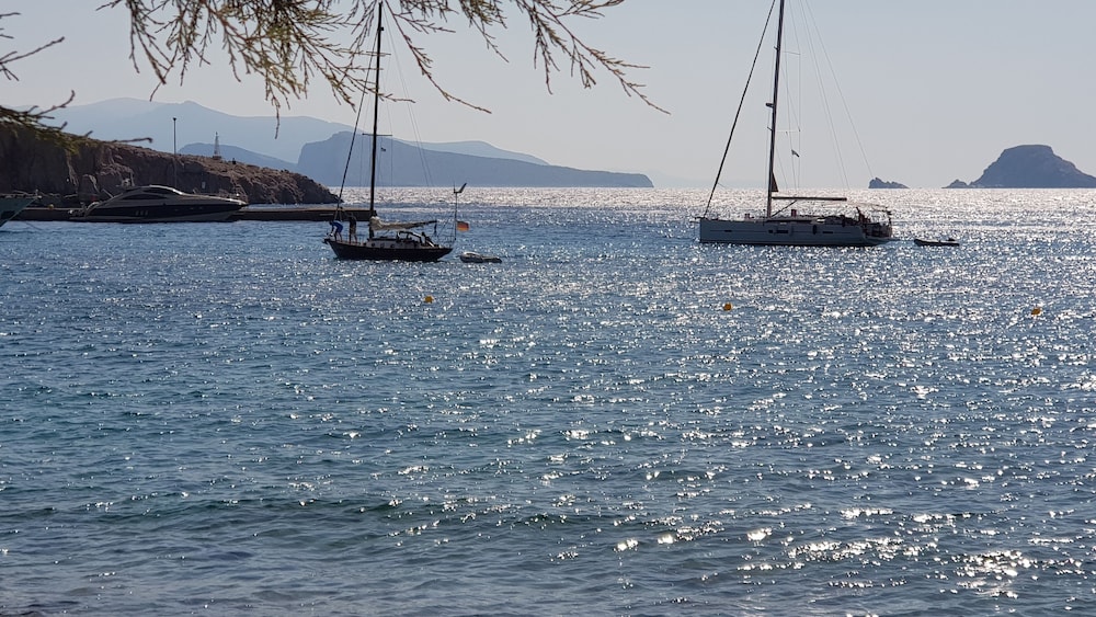 Vrahos Boutique Hotel 61/80