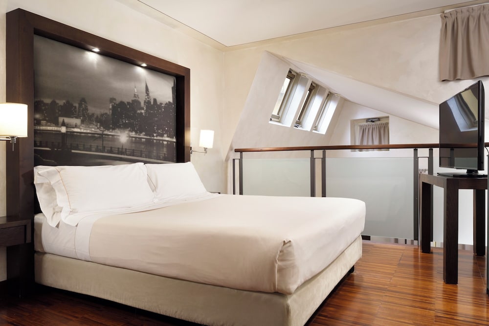 Enterprise Hotel 12/45