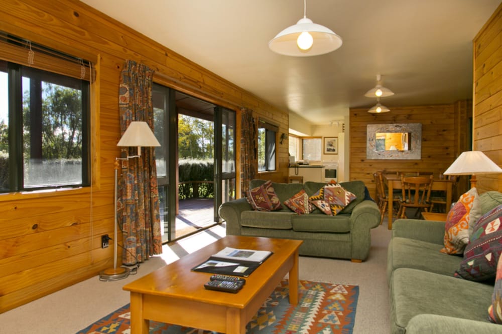 Tongariro Lodge 62/75