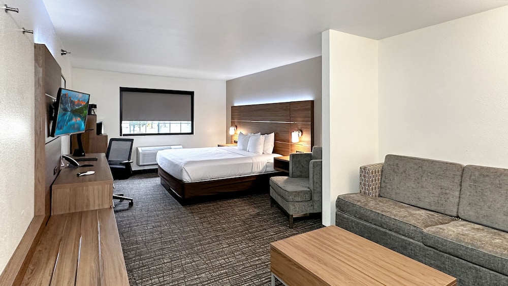 Estherville Hotel Amp Suites 14/50