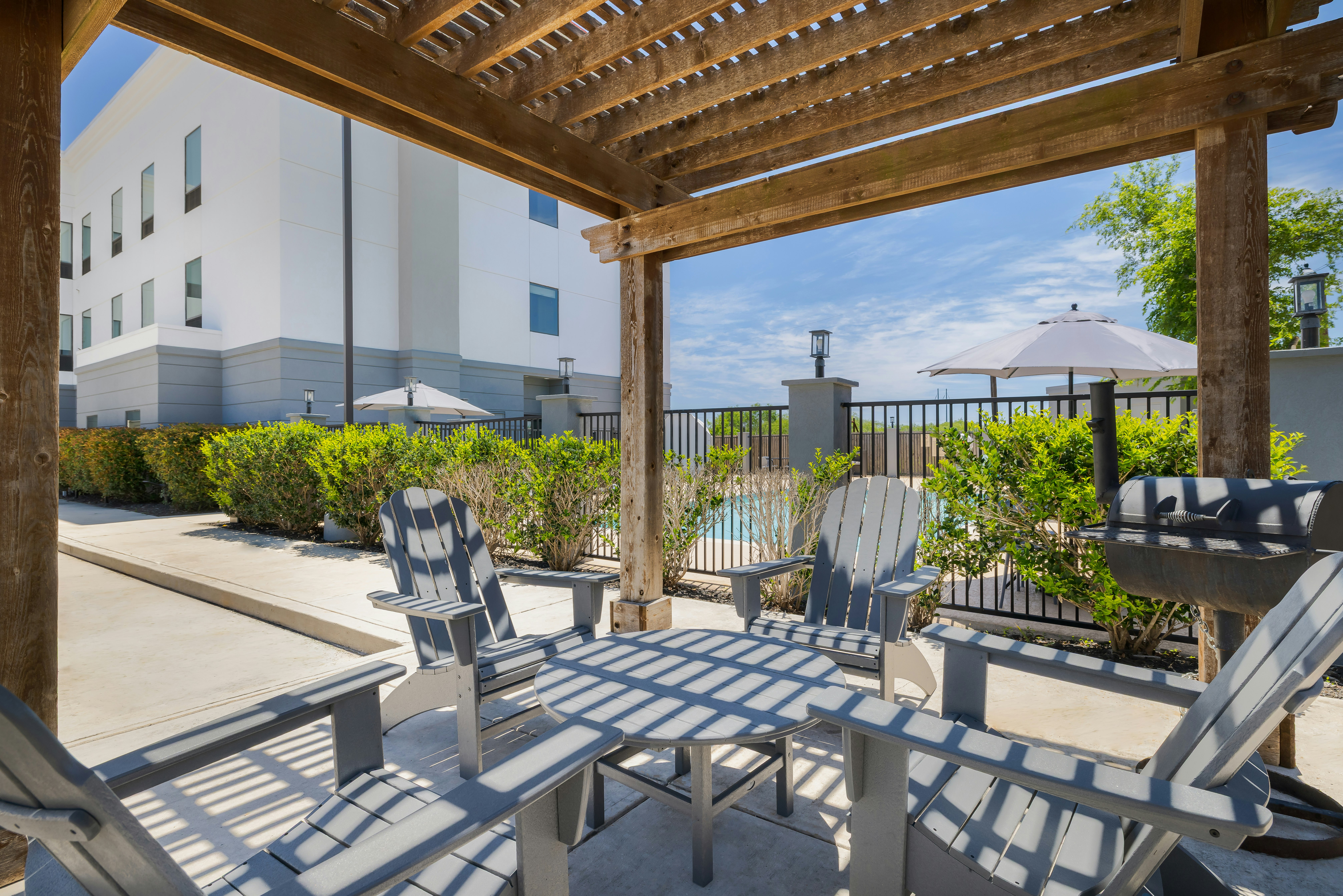 Hampton Inn Pleasanton 15/34