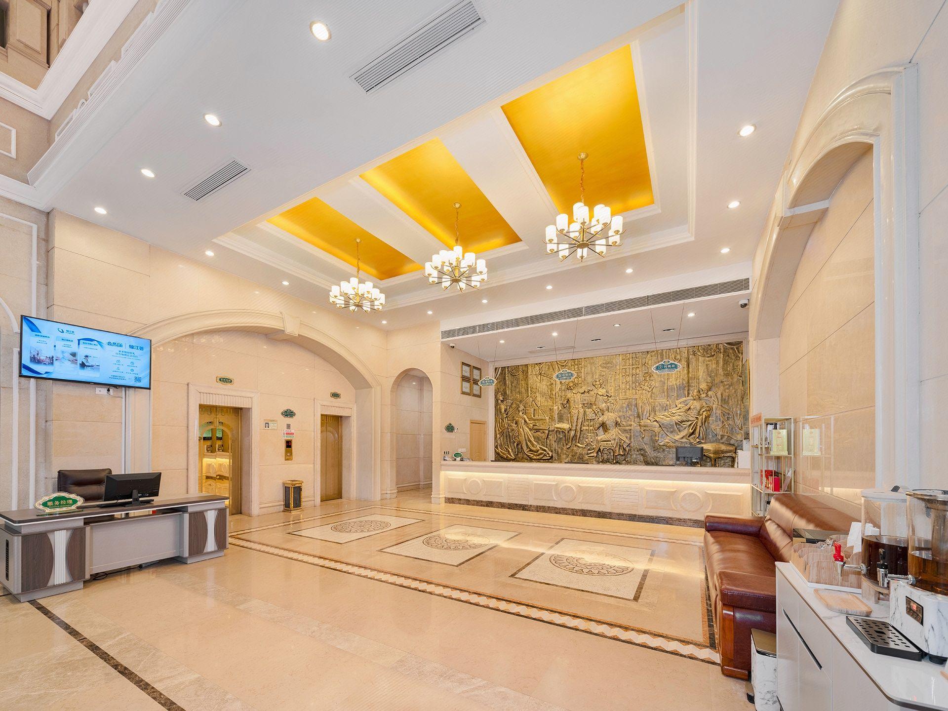 Vienna Hotel (Dongguan Chang'an Railway Station Bubugao) 15/46