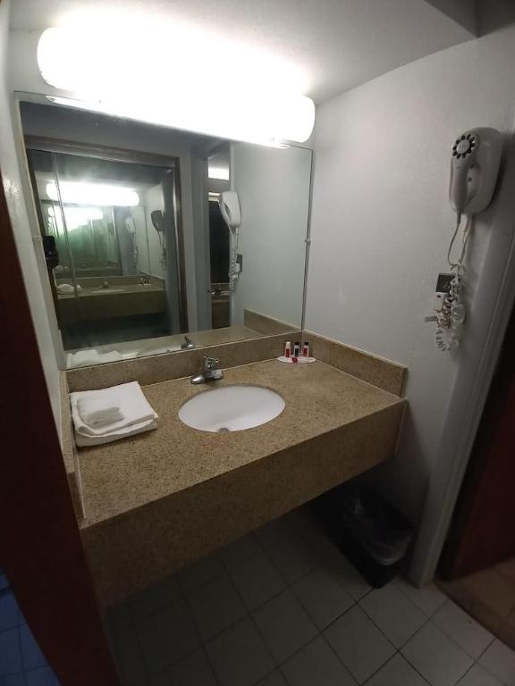 Travelodge by Wyndham Petersburg 13/14