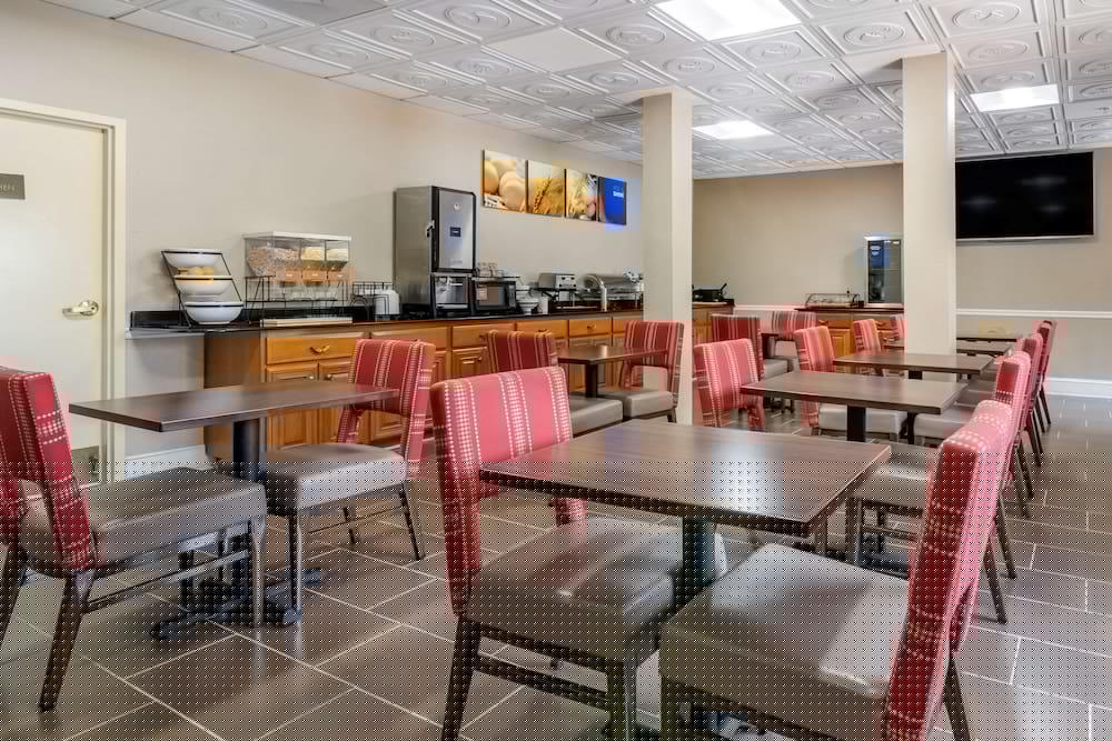 Comfort Inn Suites Statesboro 24/34