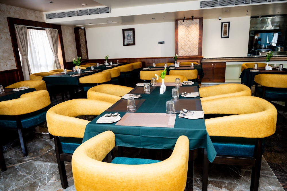 Hotel Lucky India 17/25
