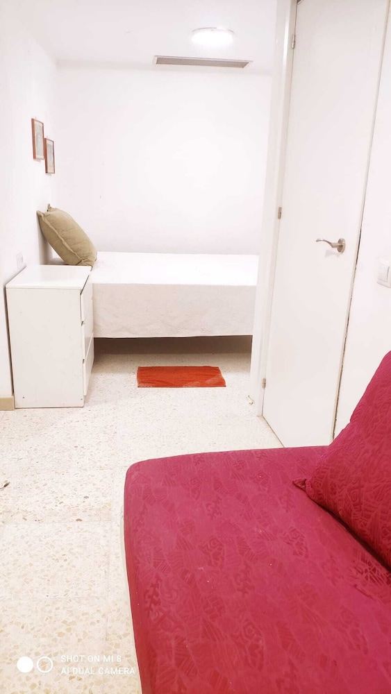Hostal estudios 13/48