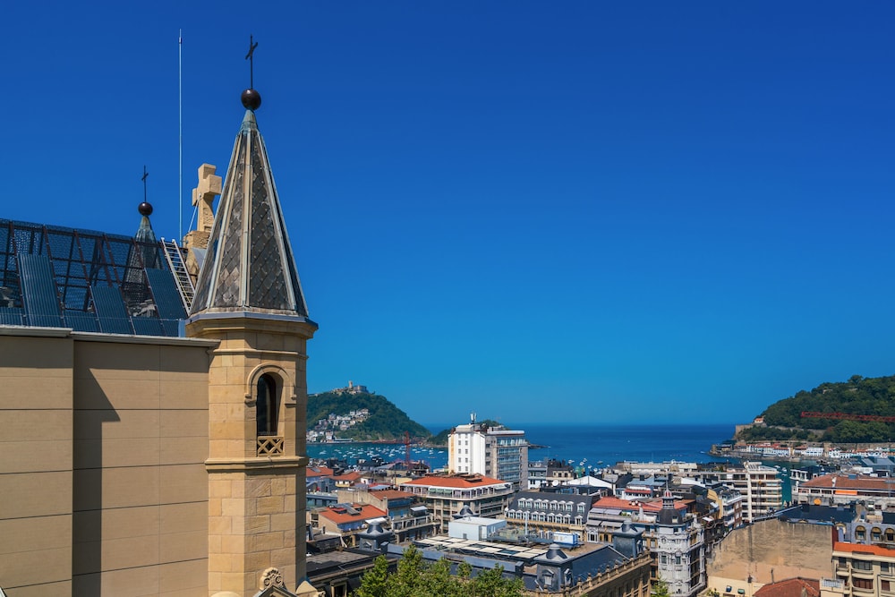 Catalonia Donosti 65/70