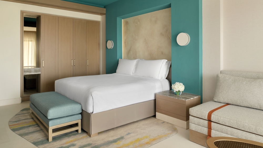 PREMIUM, KING BED, GARDEN VIEW, NORTH WING