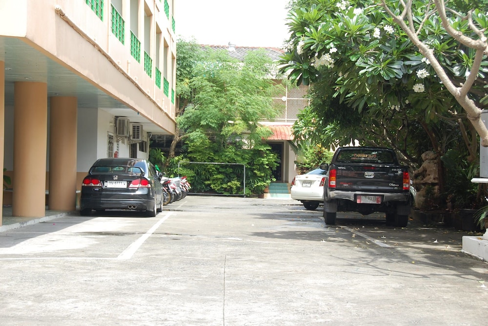 Central Place Hotel 24/30