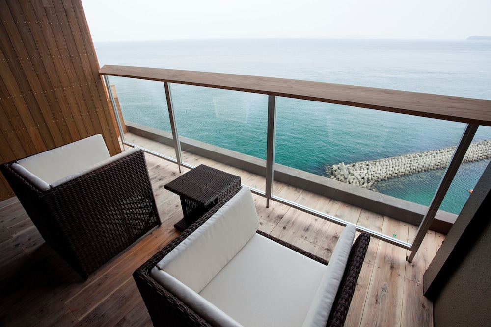 swimming pool spa
