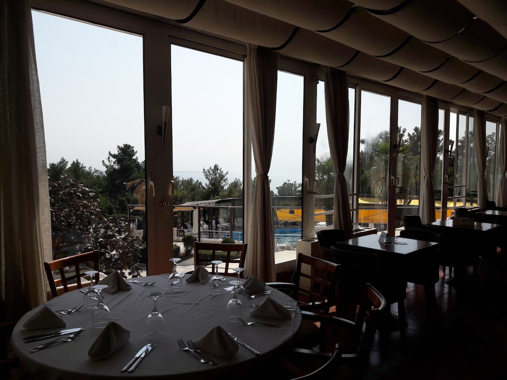 Philippion Hotel 38/45