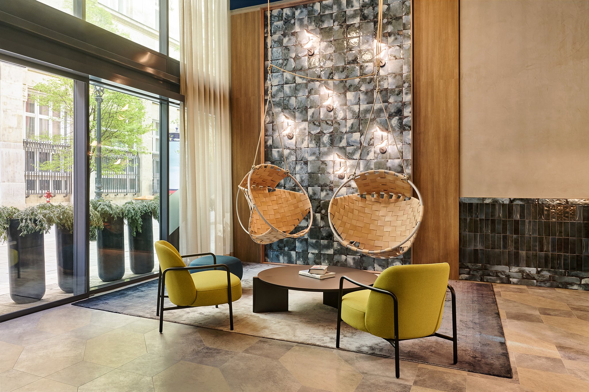 D8 Hotel 46/77