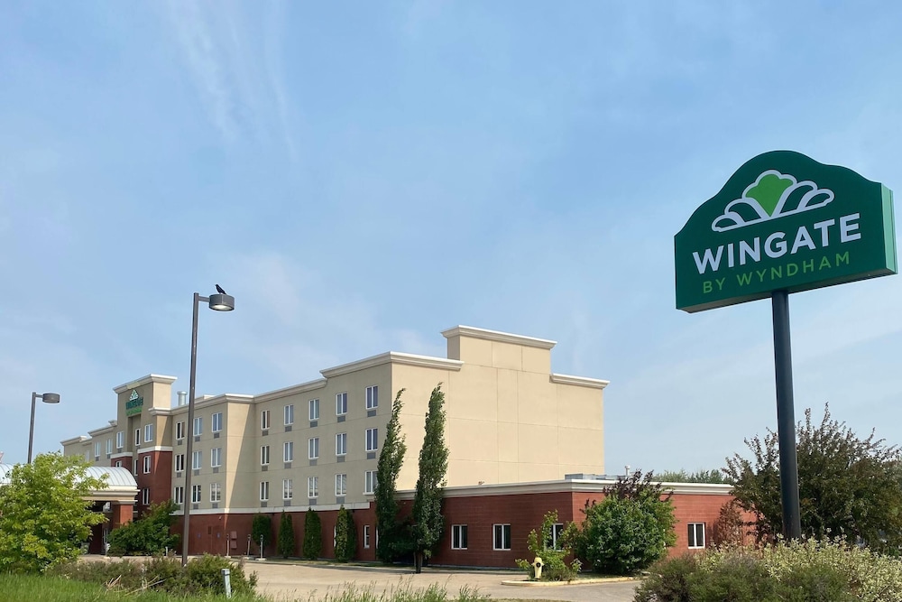 Wingate by Wyndham Fort Saskatchewan 2/64