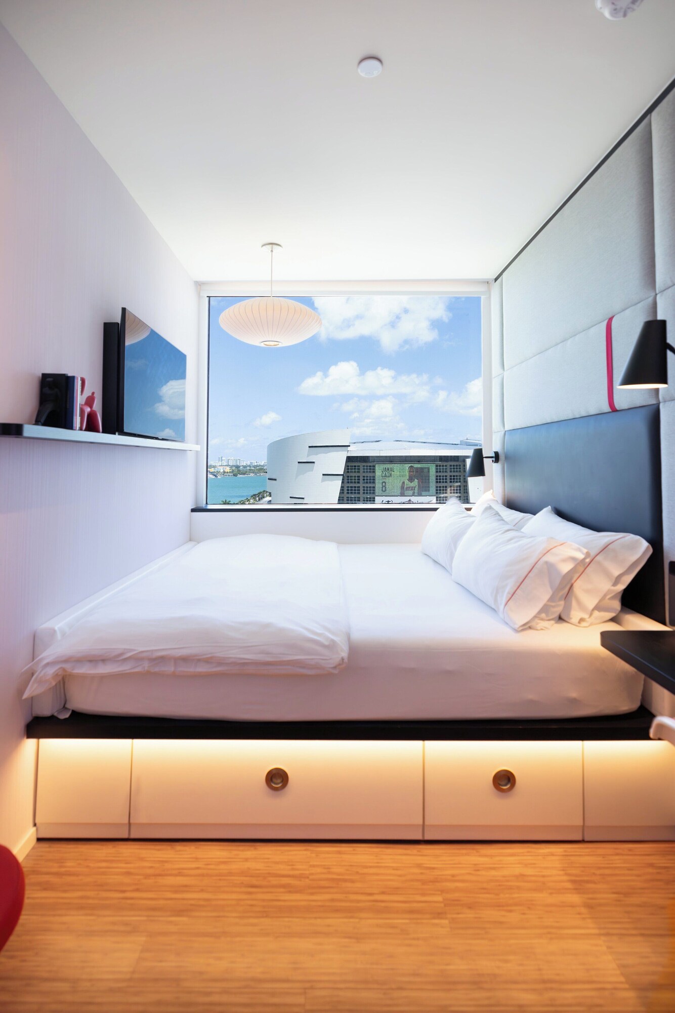 Room, King Bed, Bay View