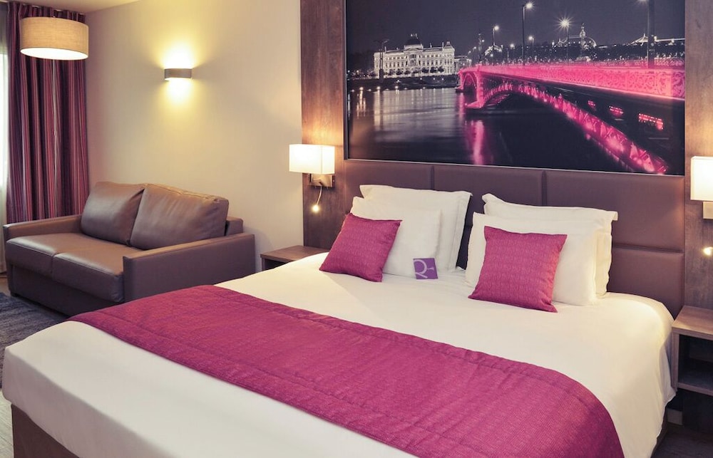 Mercure Lyon Est Chaponnay 17/71