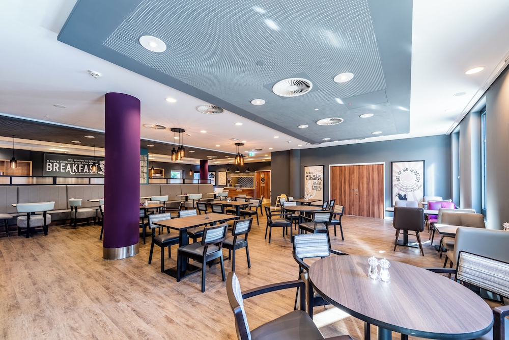 Premier Inn Dusseldorf City Centre 24/33