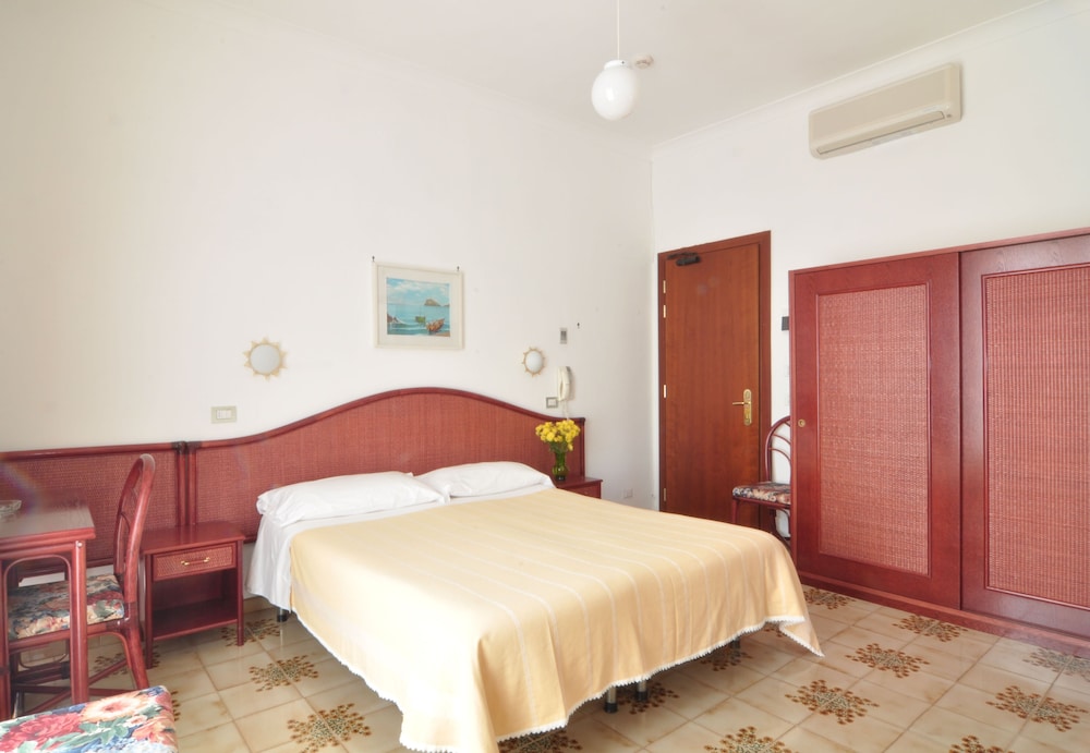 Hotel Ulisse 19/62