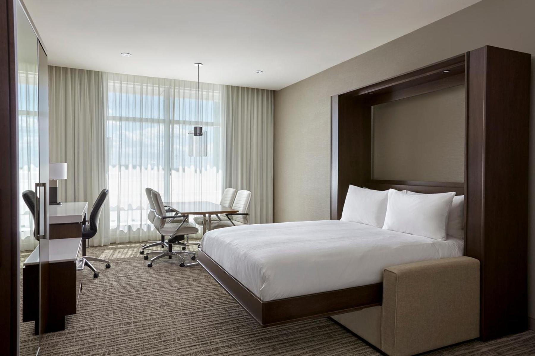 Hospitality, Suite, Queen Murphy Bed, City View