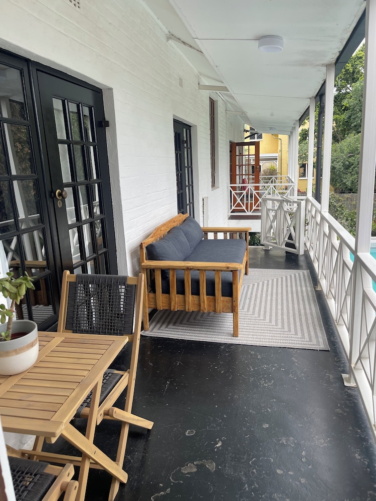 Sandton Farmhouse Executive B&B 22/38