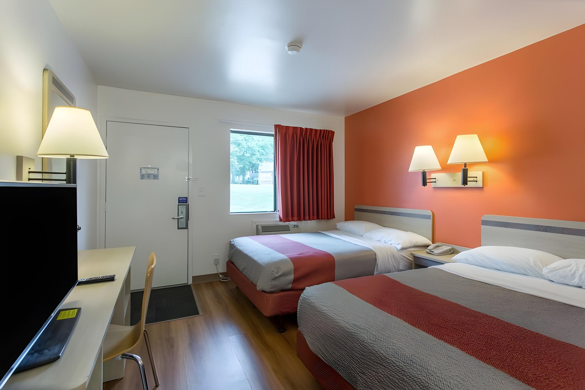 2 Full Beds